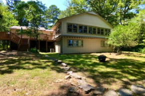 Pine Crest Lodge